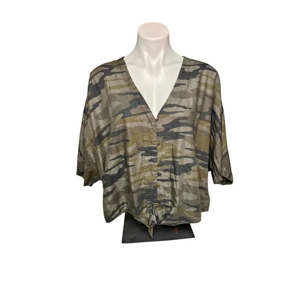 Express camouflage batwing button up tie waist shirt size XL